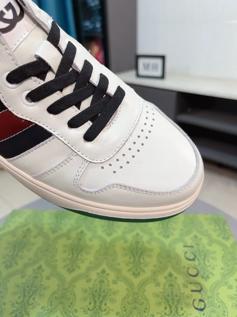 Men's shoes 💰440🌹🌹GUCCI [Gucci] New high-end brand of men's shoes, the latest fashionable casual men's shoes, trendy and versatile style, relaxed and sporty style, uppers imported from Italy, first-layer cowhide, genuine leather lining and ultra-fine workmanship. Original personalized fashionable rubber wear-resistant outsole, light and comfortable on the foot, size 38-44
